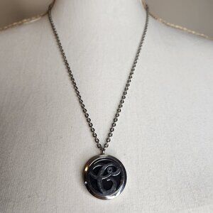 Stainless Steel Womens "C" Chain Aromatherapy Essential Oil Diffuser Locket